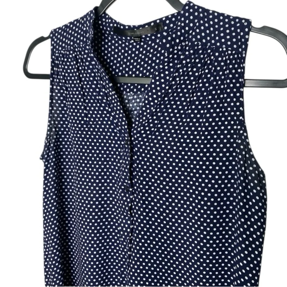Fun2Fun Navy Polka Dot Blouse Small Sleeveless Rayon Retro Classic Top - Picture 3 of 8